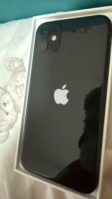 iPhone 11 Preto 128GB em bom estado