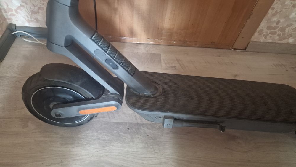 ЕлектроСамокат Xiaomi Mi Electric Scooter 4 Ultra | Добрий стан + Додаткова Гарантія ще на рік!