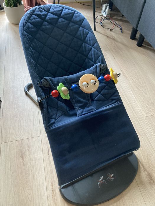 Babybjorn leżaczek, bujaczek plus pałąk z grzechotkami