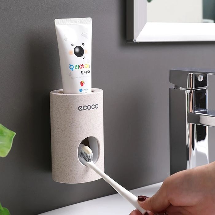 Dispensor de pasta dentes WC