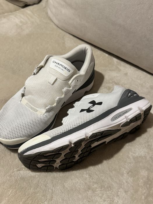 Under armour кросівки