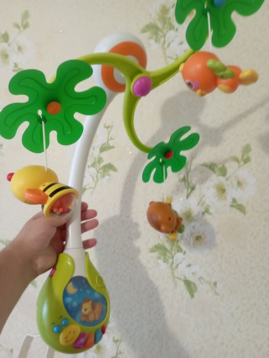 Музичний мобіль з проектором