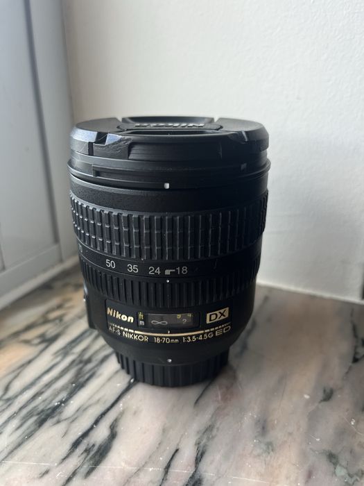 Objetiva AF-S Nikkor 18-70mm f/3.5-4.5