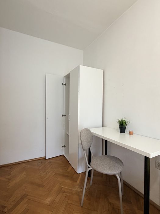 Pokój na Bielanach z balkonem