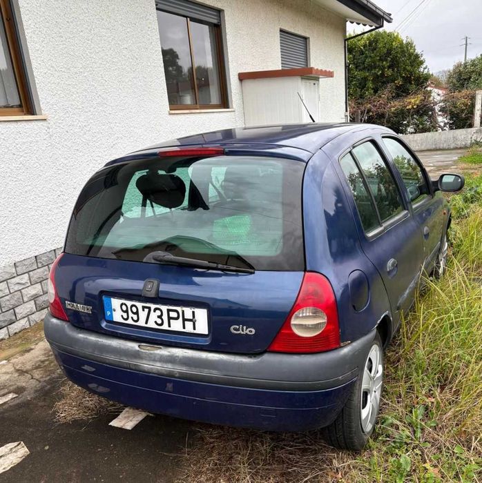 Vendo Renault Clio 1100€ Vila Nova de Cerveira
