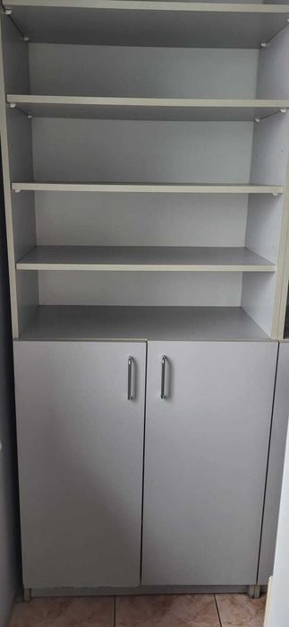 Regały do sklepu/magazynu/domu, dół zamykany, stan bardzo dobry 19 szt