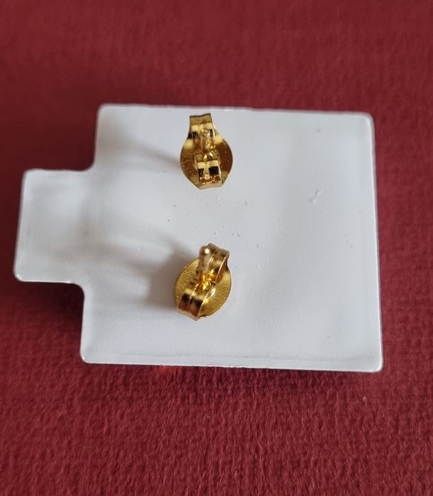 Brinquinhos borboletas douradas 3D, em aço.