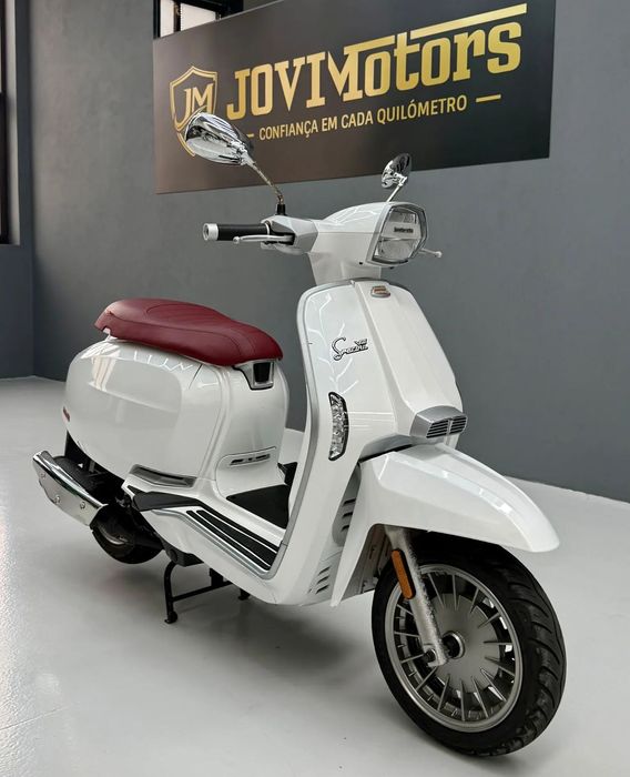 Lambretta V125 Special