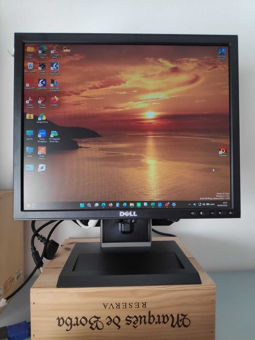 Dock Station Dell AIO + Monitor Dell UltraSharp 1909WB 19" – Suporte Completo