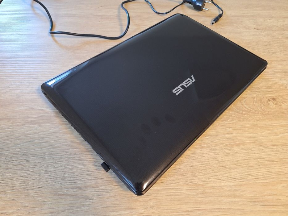 Laptop ASUS K52J, sprawny, Intel Core i3, 6GB RAM, HDD 640GB
