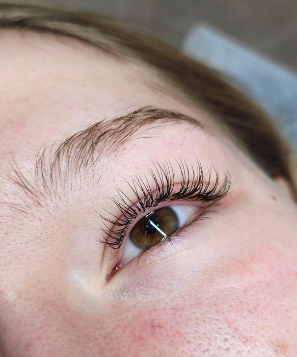 Modelki - przedłużenie rzęs