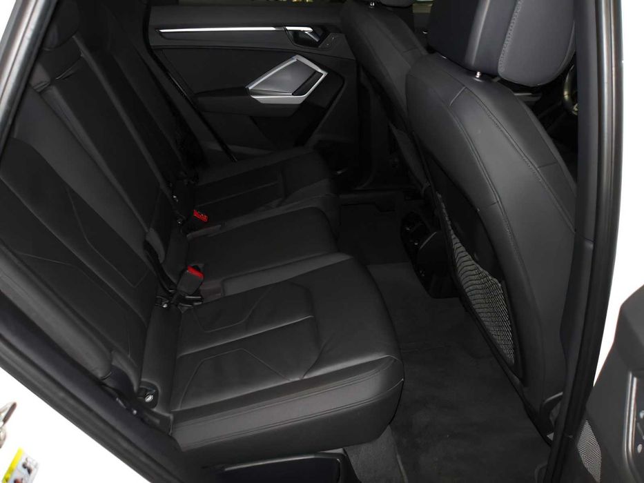 Audi Q3      2019
