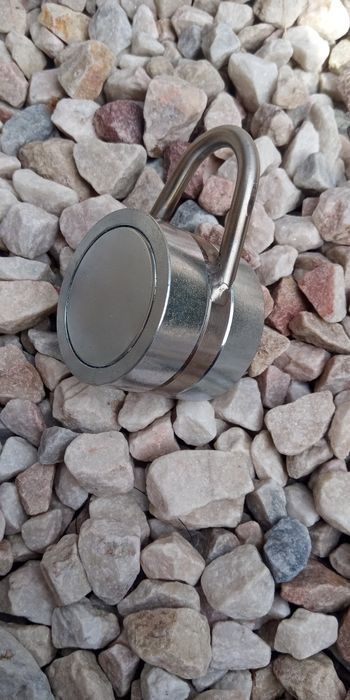 Magnes do łowienia metali różne modele