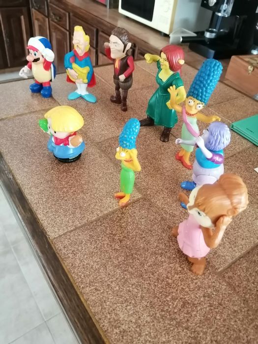 Bonecos figuras disney