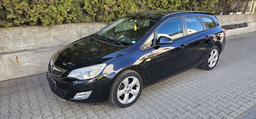 Opel Astra 1.4 Turbo 120KM z 2011r.