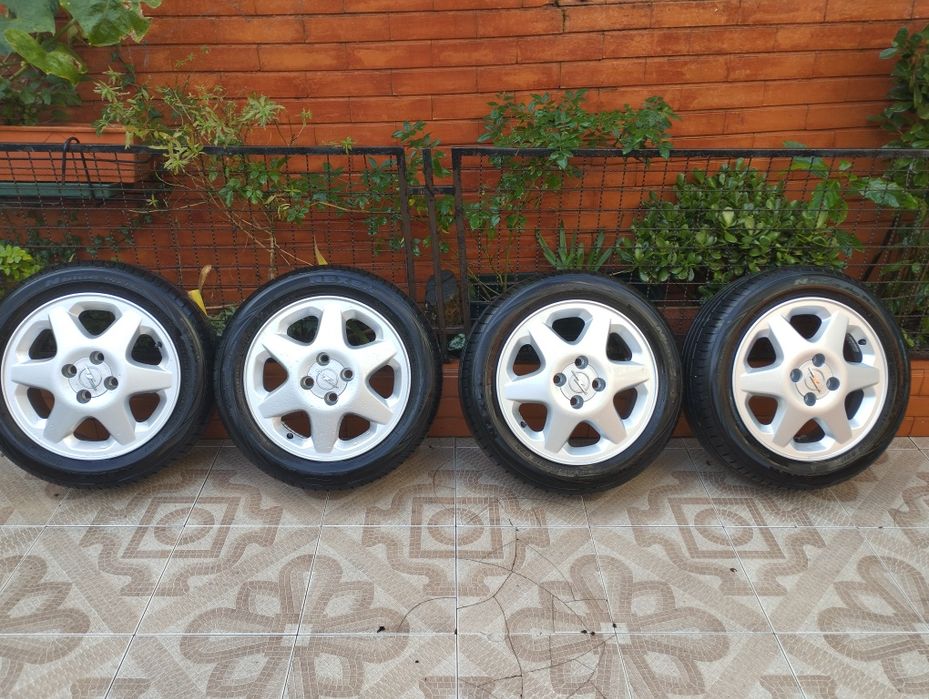 Jantes Opel 15" Originais + 4 Pneus Nexen 185/55 R15 Quase Novos