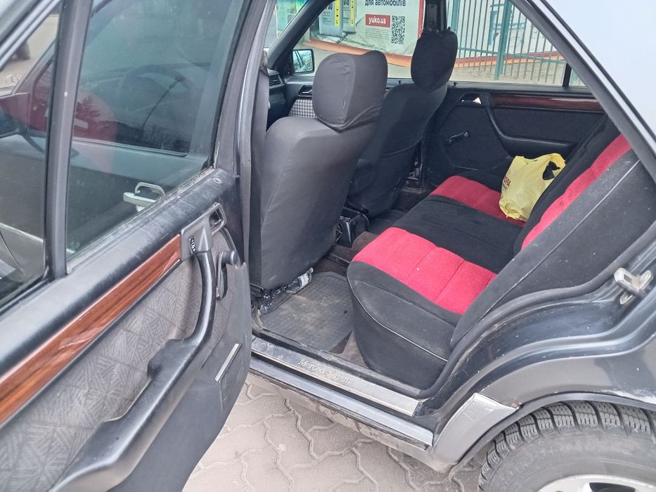 Продам Мерседес w124 3літра дизель, 5пьятиступка