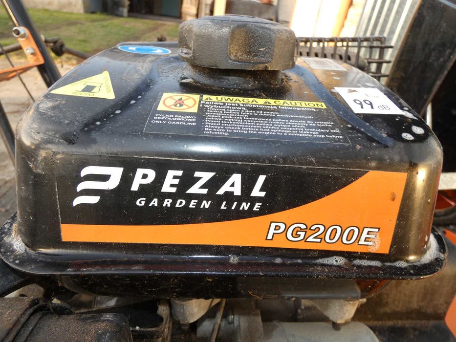 odśnieżarkę firmy PEZAL GARDEN LINE  PST 200E