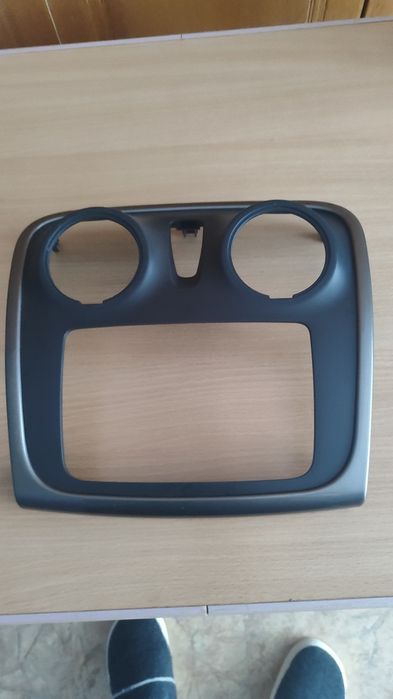 Штатна  рамка на Dacia Logan 2 2013