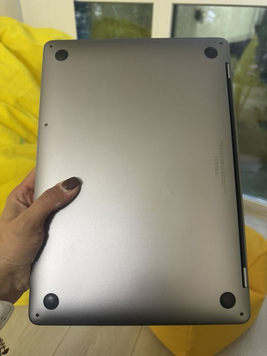 Macbook Pro 13 256gb, 2020г