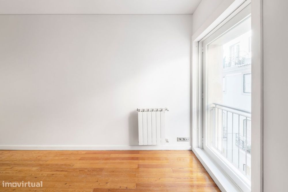 Apartamento no Chiado com 2 salas e 2 quartos e 2 lugares de estaciona