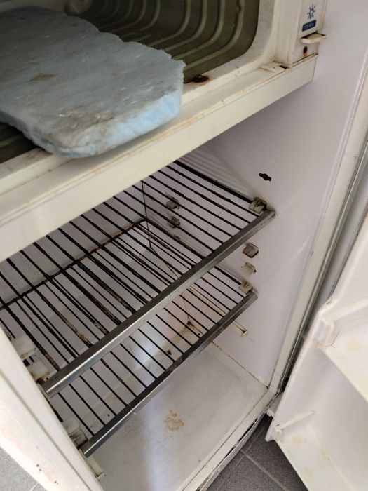 Продам холодильник