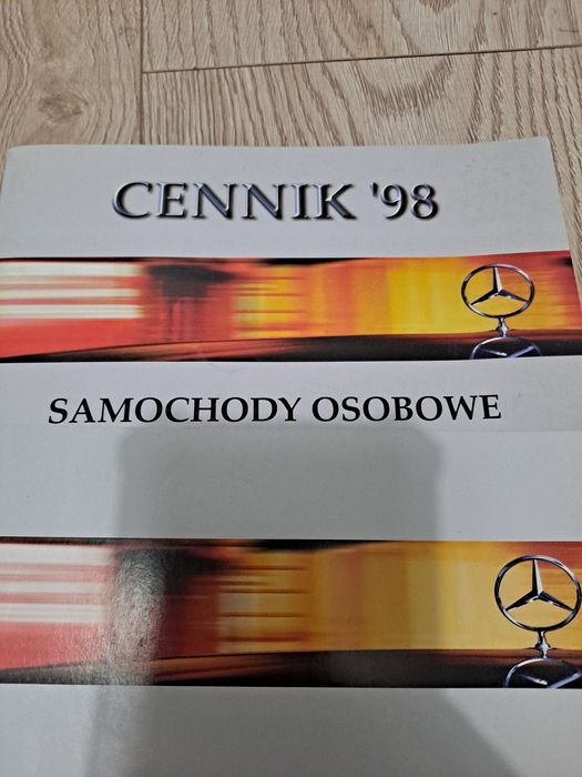 Gazeta motoryzacyjna Mercedes