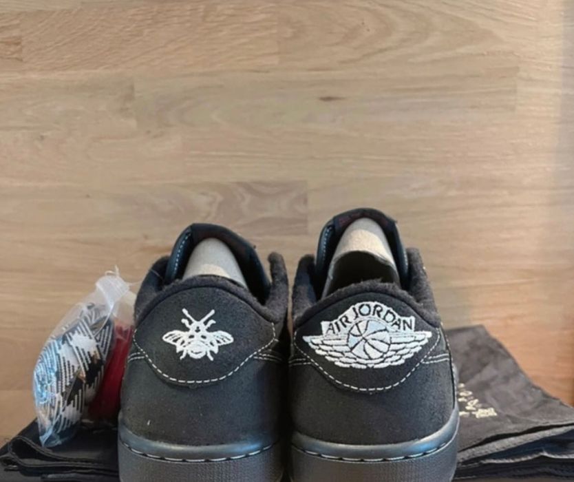 Jordan 1  Travis scoot phantom
