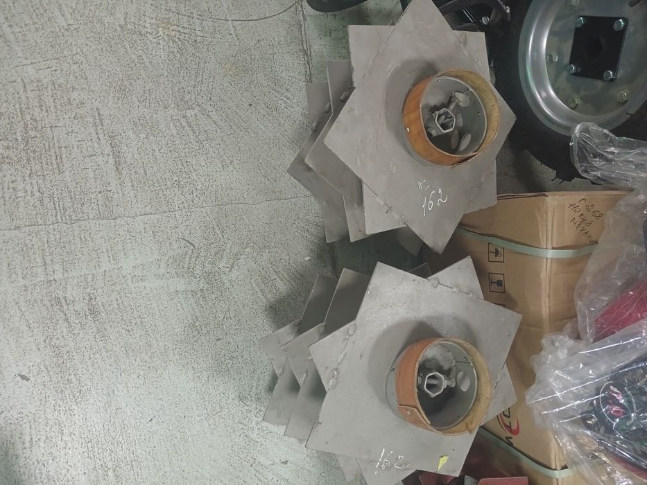 Плуг на мотоблок.