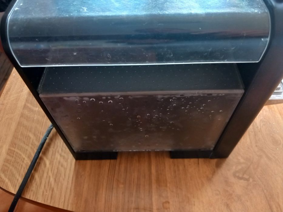 Maquina de cafe nesspresso  cube(avariada)