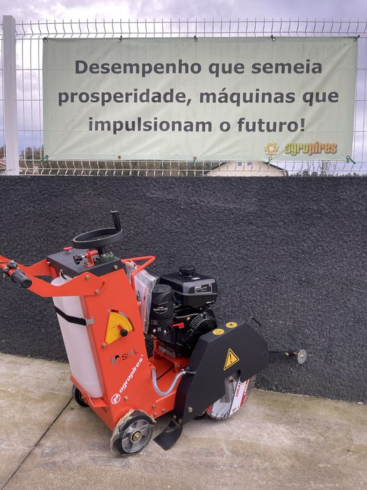 Coetador de asfalto com motor KOHLER