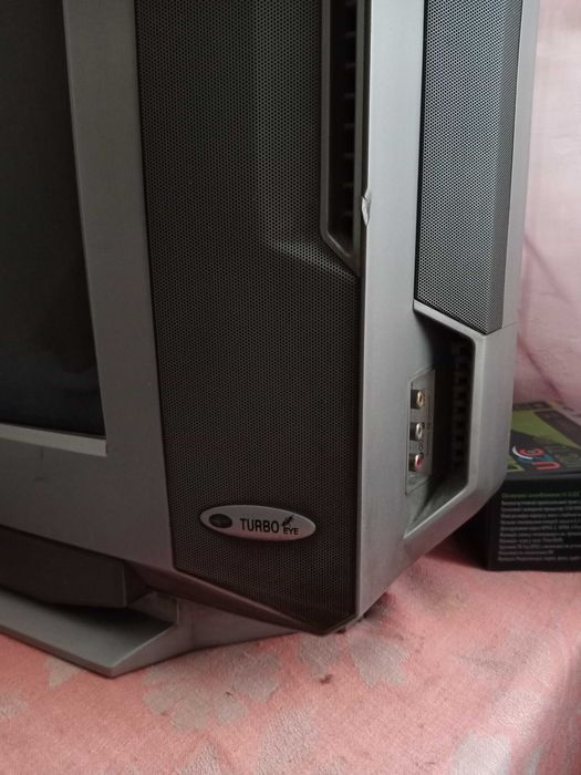 Срочно продам телевизор LG .
