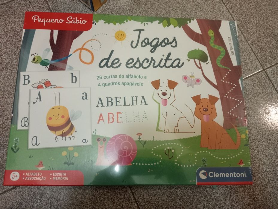 Conjunto de jogos novos e semi novos