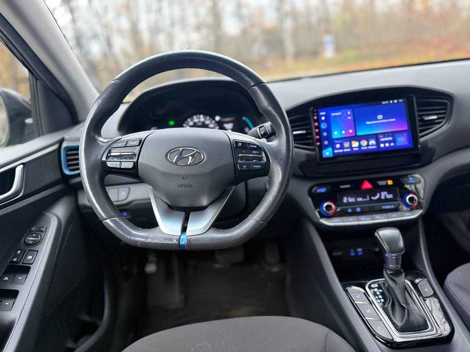 Авто в оренду. Машина в оренду. Оренда під таксі