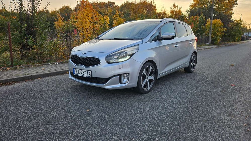 Kia Carens 1.7CDTI Automat / 7-Osobowy/ Pakiet zimowy / Kamera cofania