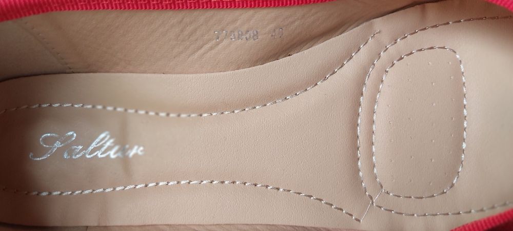 Sabrinas várias cores. Tamanho 39. Pretas nunca foram usadas