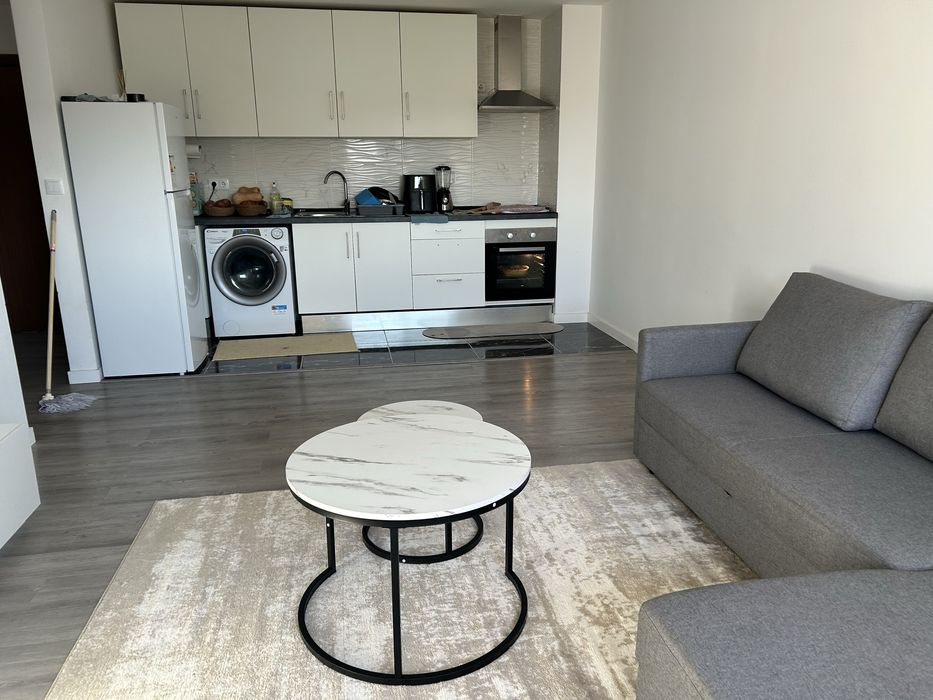 Avenda bom estado interisado entra em comtato