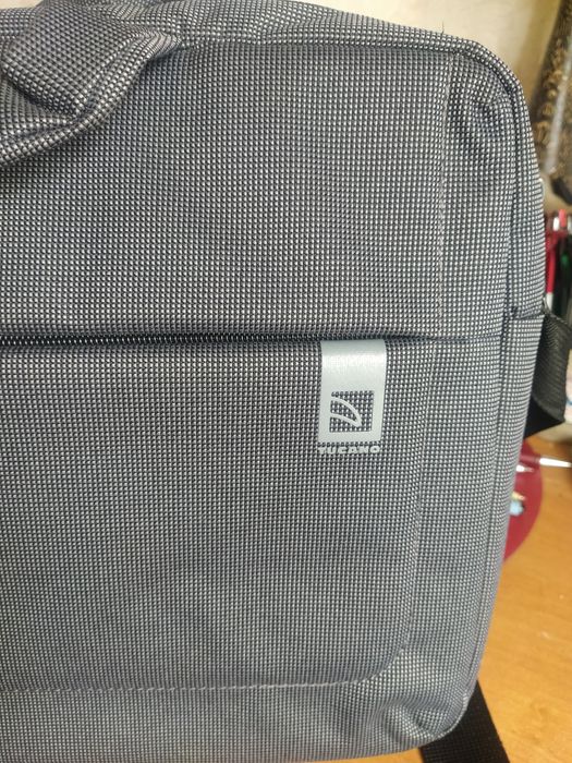 Сумки для ноутбуків