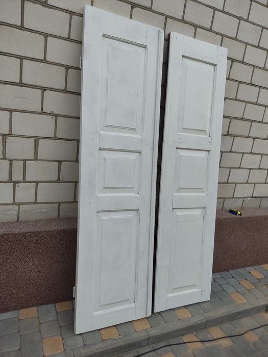 Деревяні вхідні двері