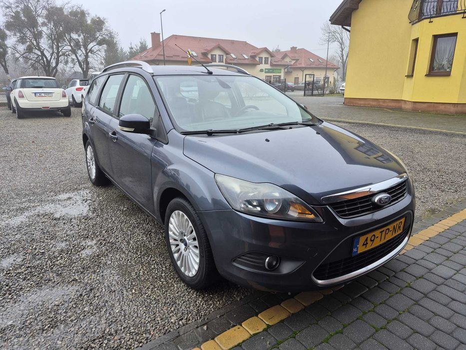 Ford Focus Mk2 1,8 b 2010 rok zadbany klima hak opłacony