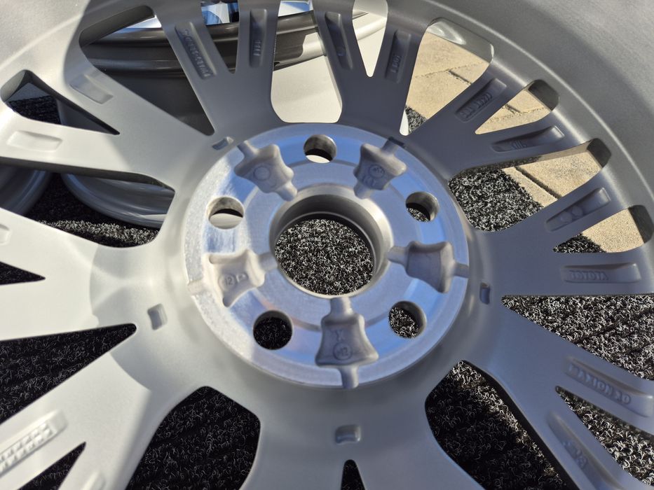 Lexus UX 300h 18 " felgi aluminiowe - Oryginalne, Nowe 5x114,3