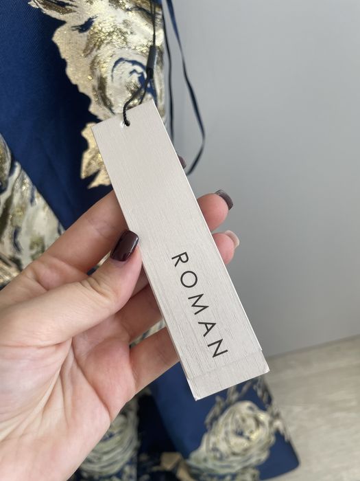 Вечірня сукня жіноча