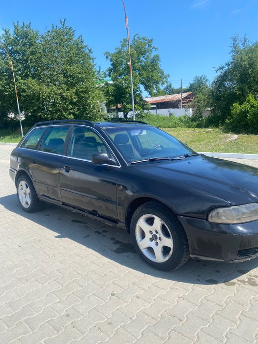 Автомобіль Audi A4