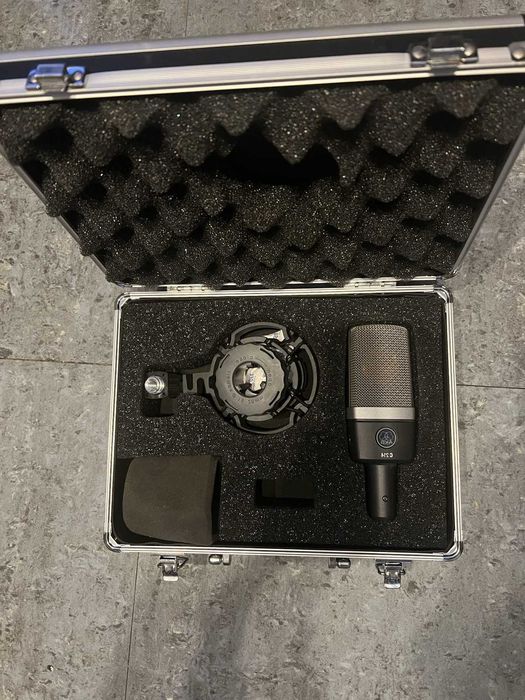 AKG C214 - Mikrofon pojemnościowy