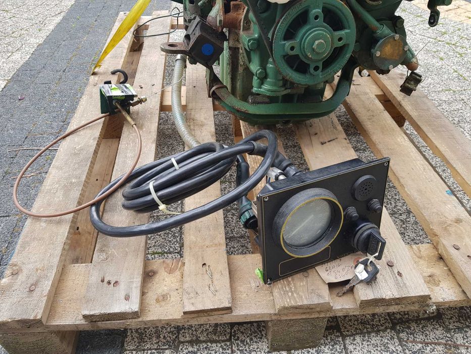 silnik diesel Volvo Penta 2002 -2 cyl - 20 KM