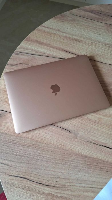 MacBook Air M1 A2337 uszkodzony / zalany / na części