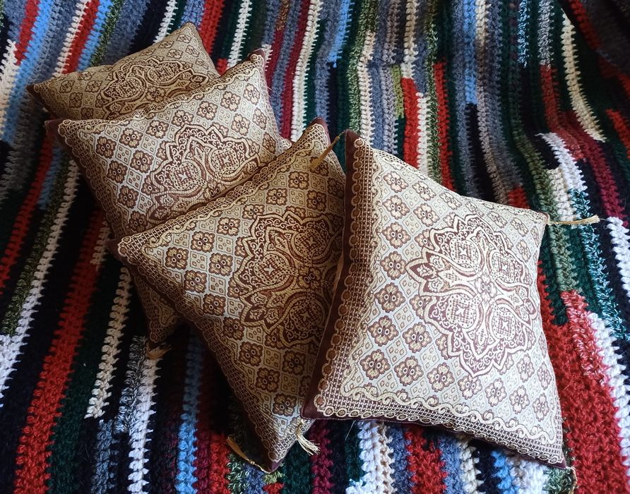 Комплект диванных подушек " думочек" в восточном стиле