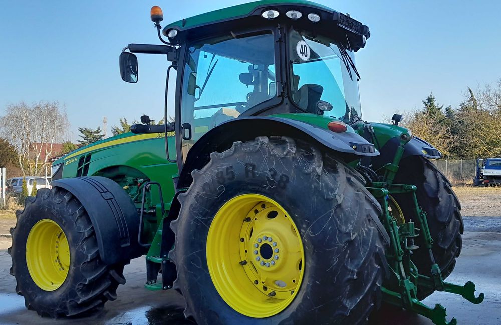 John deere 8285r nie 8320r