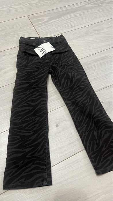 Стильні  джинси zara