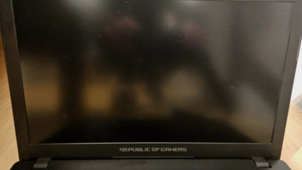 Laptop 15,6" Asus ROG Strix  GL 553 VE, i7- 7700, 16 GB, 512 SSD